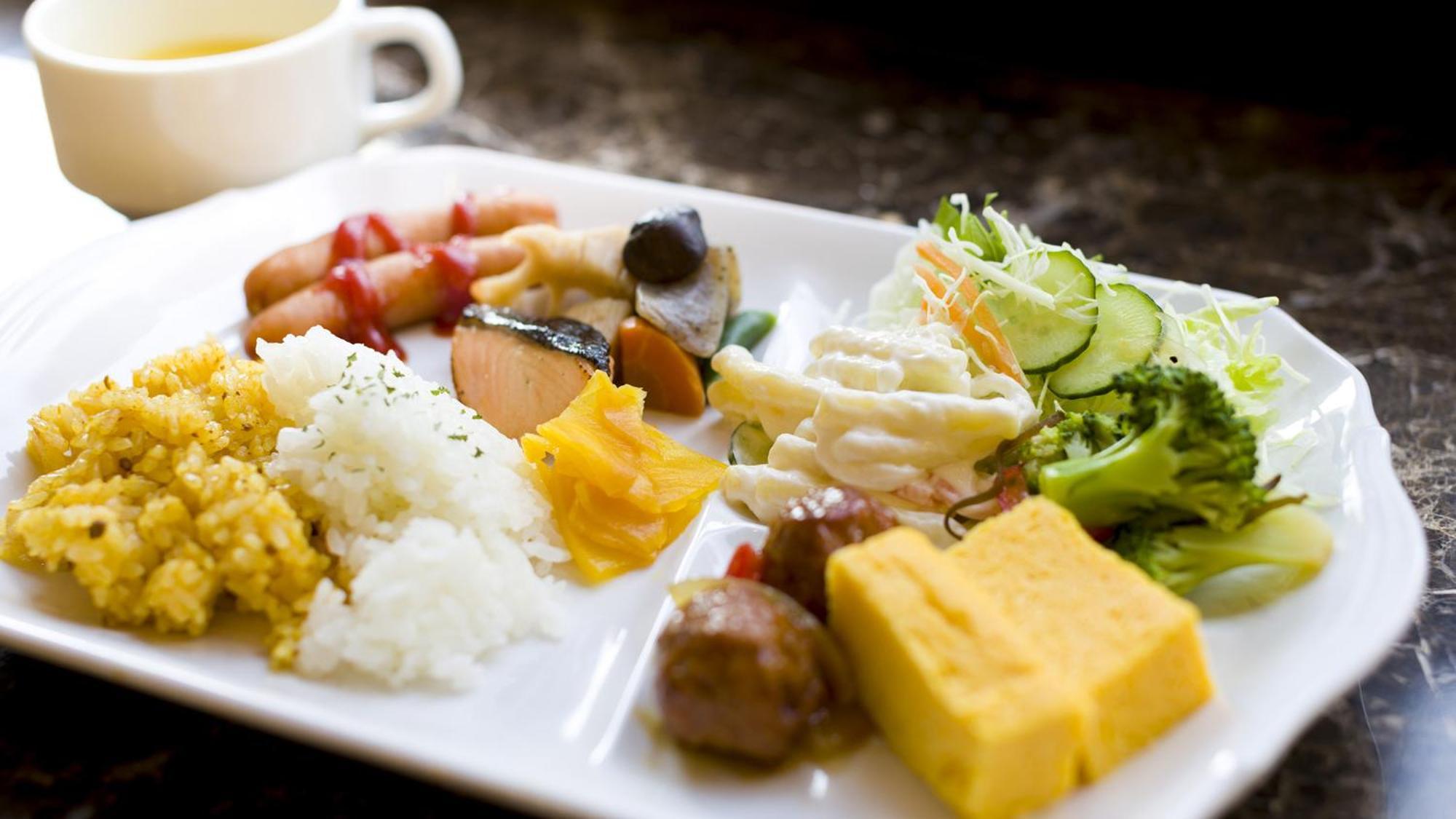 Toyoko Inn Toyohashi Eki Higashi Guchi Экстерьер фото