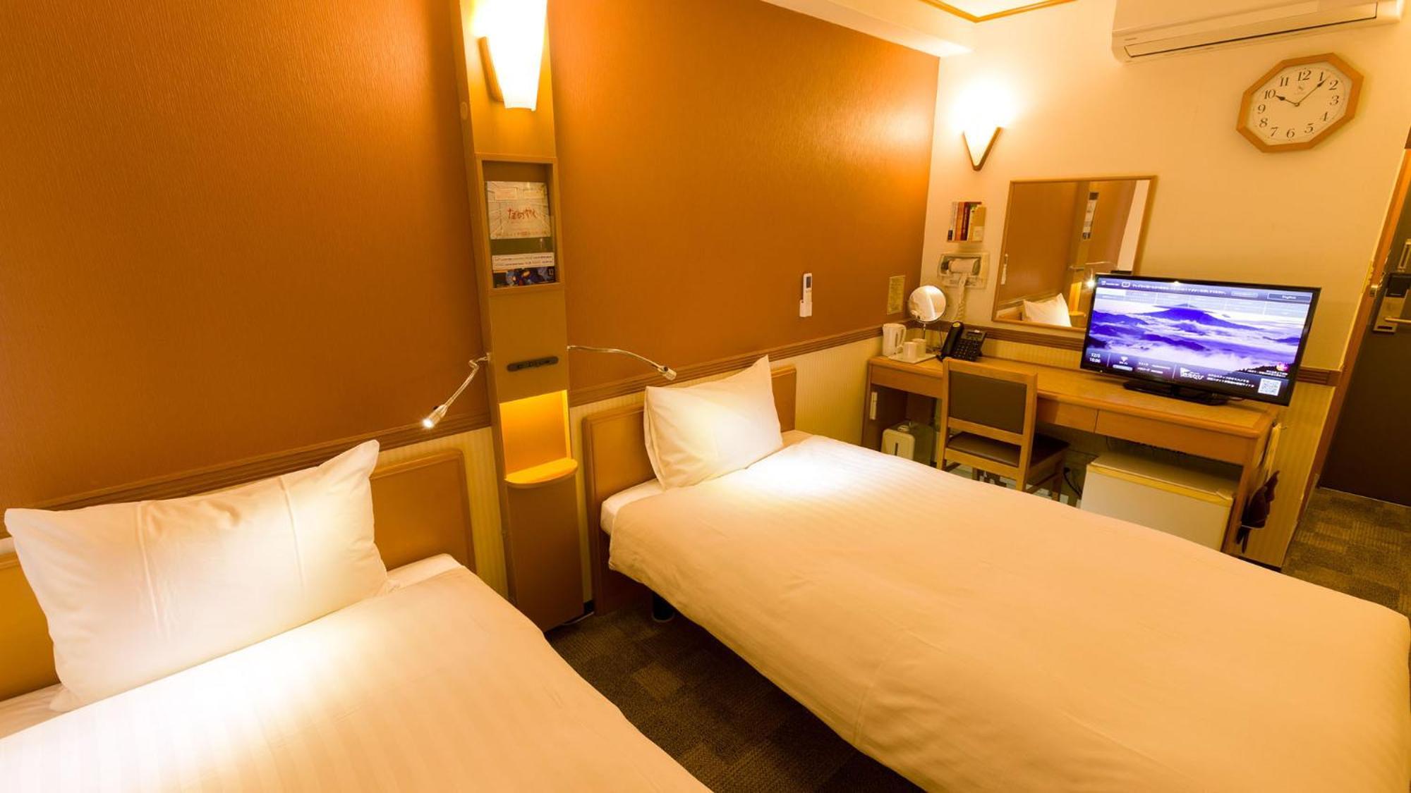 Toyoko Inn Toyohashi Eki Higashi Guchi Номер фото