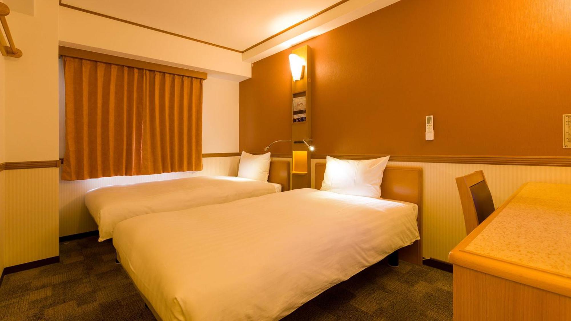 Toyoko Inn Toyohashi Eki Higashi Guchi Номер фото