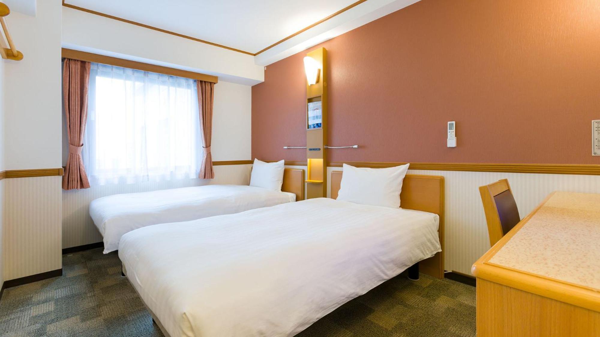 Toyoko Inn Toyohashi Eki Higashi Guchi Экстерьер фото